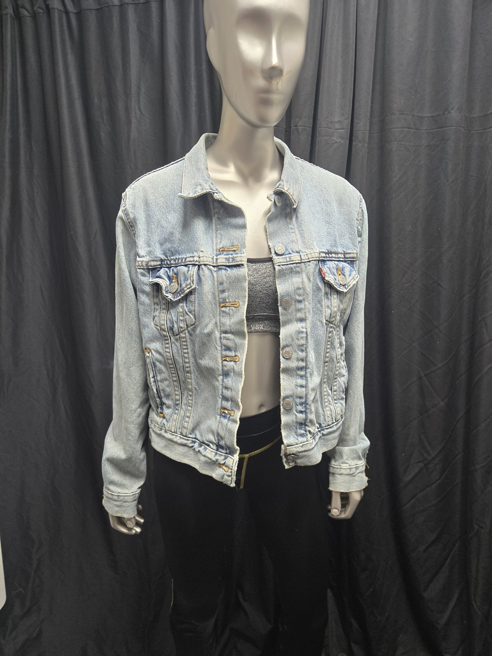 Vintage Levi's Light Wash Denim Jacket - Pale Blue